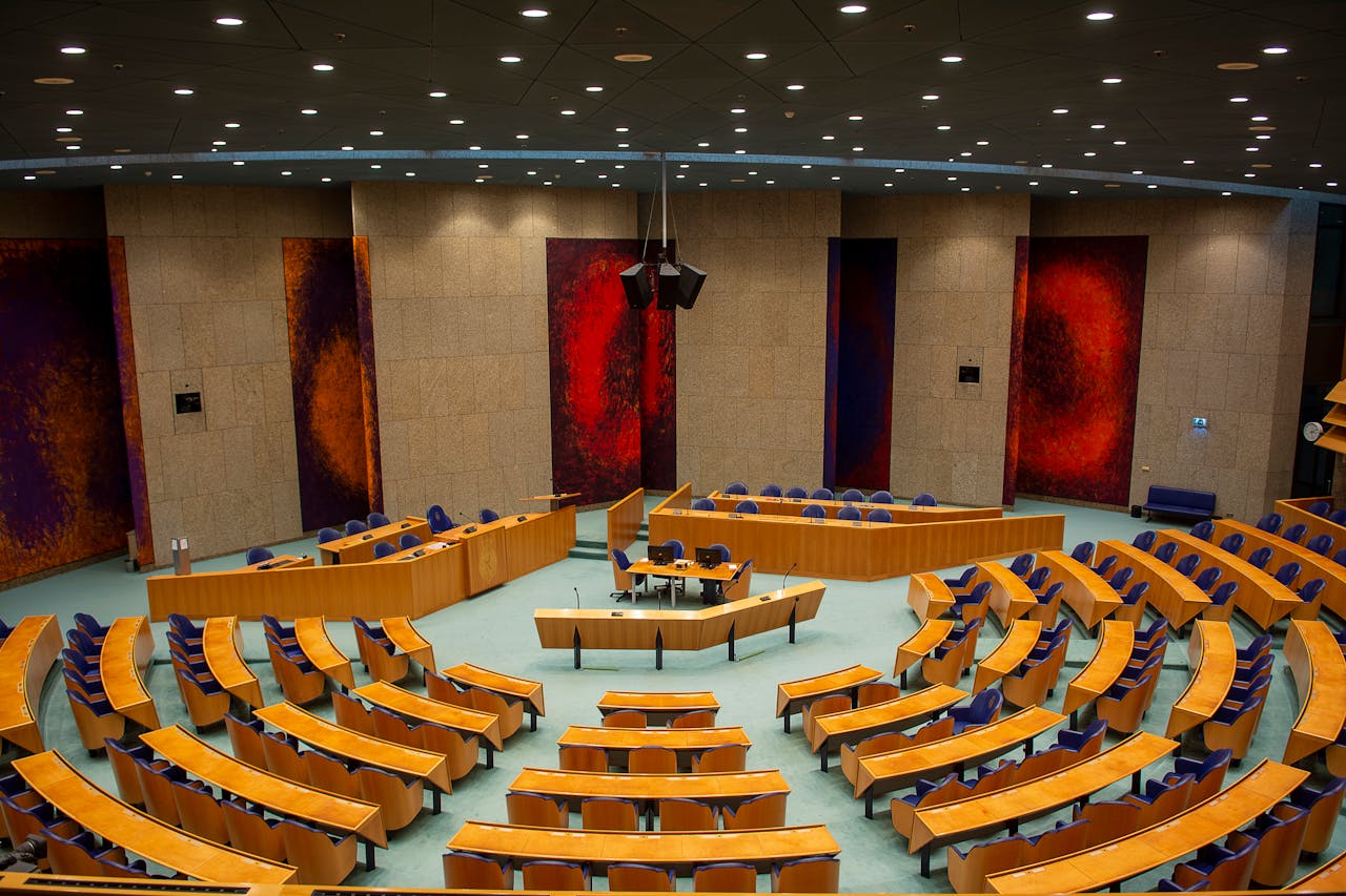gallery-6 Circular seating of the Dutch Parliament in Den Haag, Nederland.